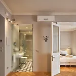 Urbanauts Beletages Sonata Apartment Triest